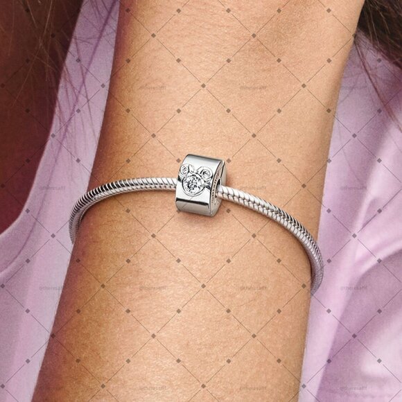 Pandora Disney Mickey Mouse & Minnie Mouse Clip Charm - Picture 4 of 4